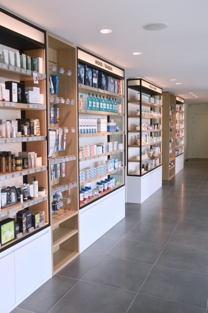 Winkelgedeelte apotheek inrichting Quality Living
